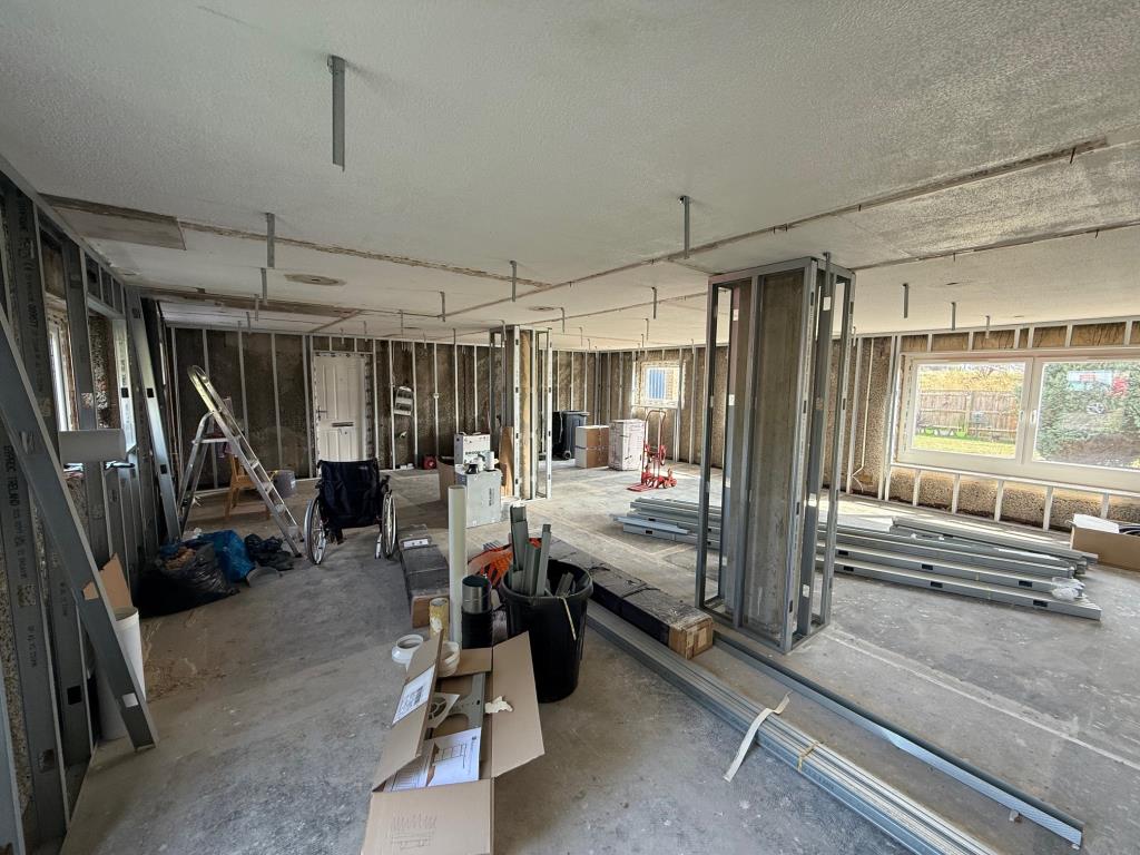 Lot: 175 - GROUND FLOOR FLAT FOR IMPROVEMENT - Room with building materials